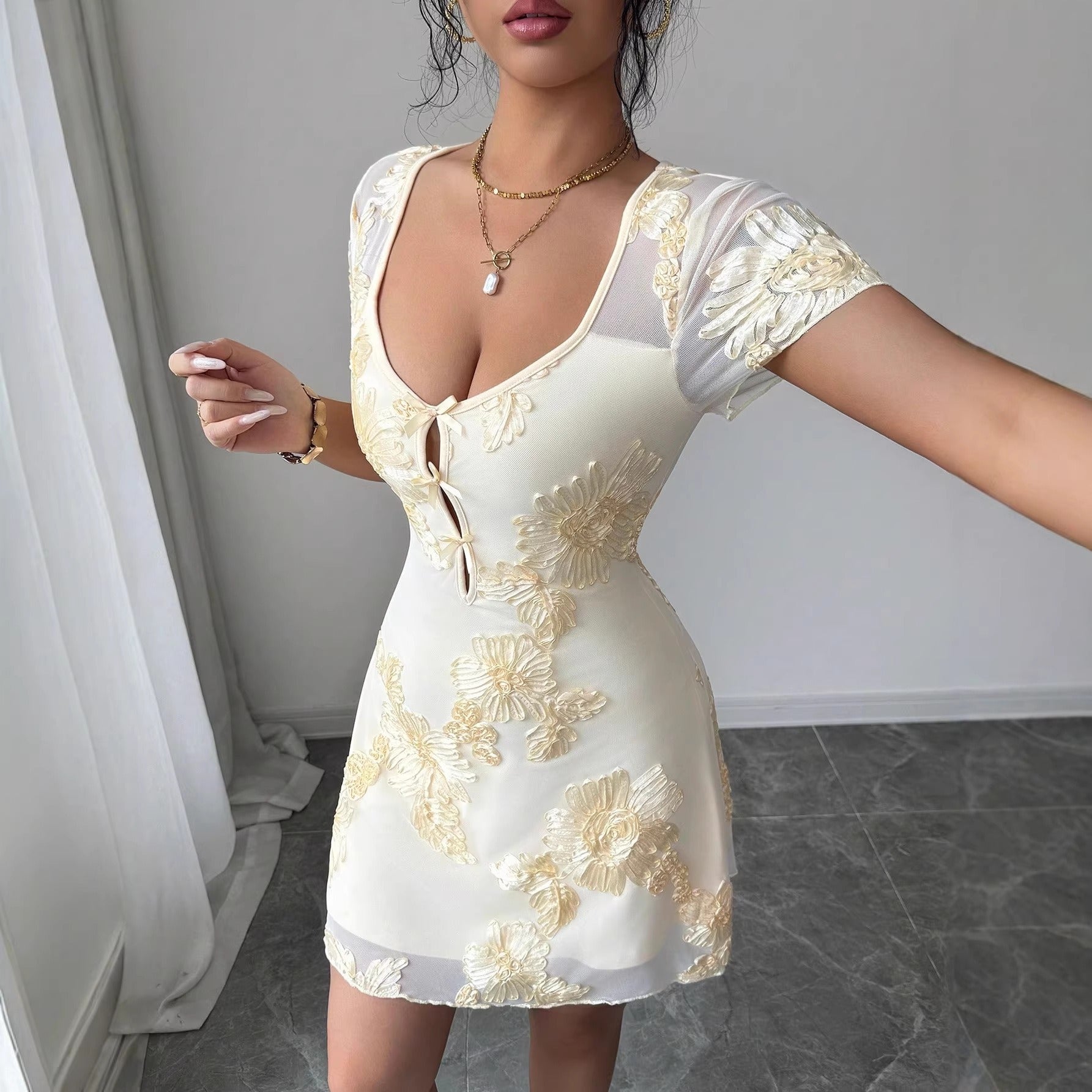 Women’s 2026 Summer Floral Jacquard Short Sleeve Mesh Mini Dress